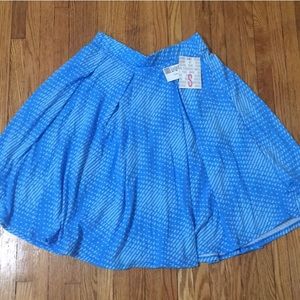 Small LuLaRoe Madison Skirt with pockets!